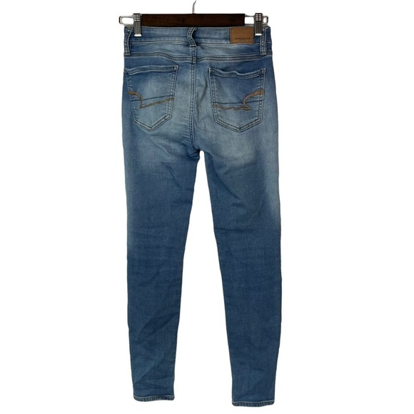 American Eagle AEO Medium Wash Hi-Rise Jegging Crop 0 - Picture 2 of 5